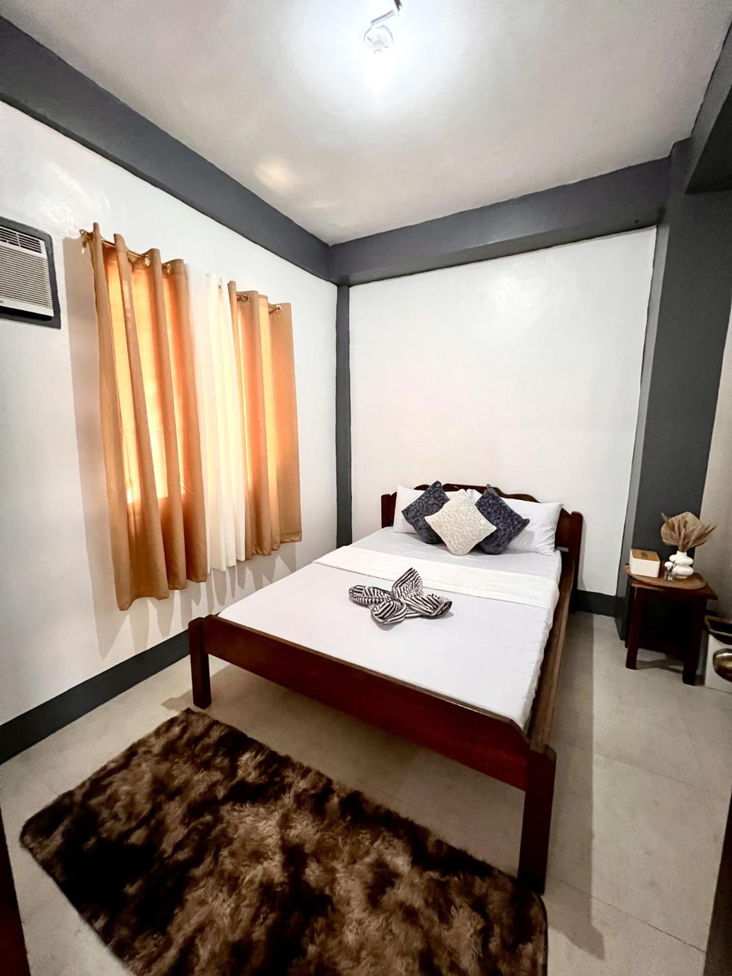Eighty8 Tourist Inn Coron Exteriér fotografie
