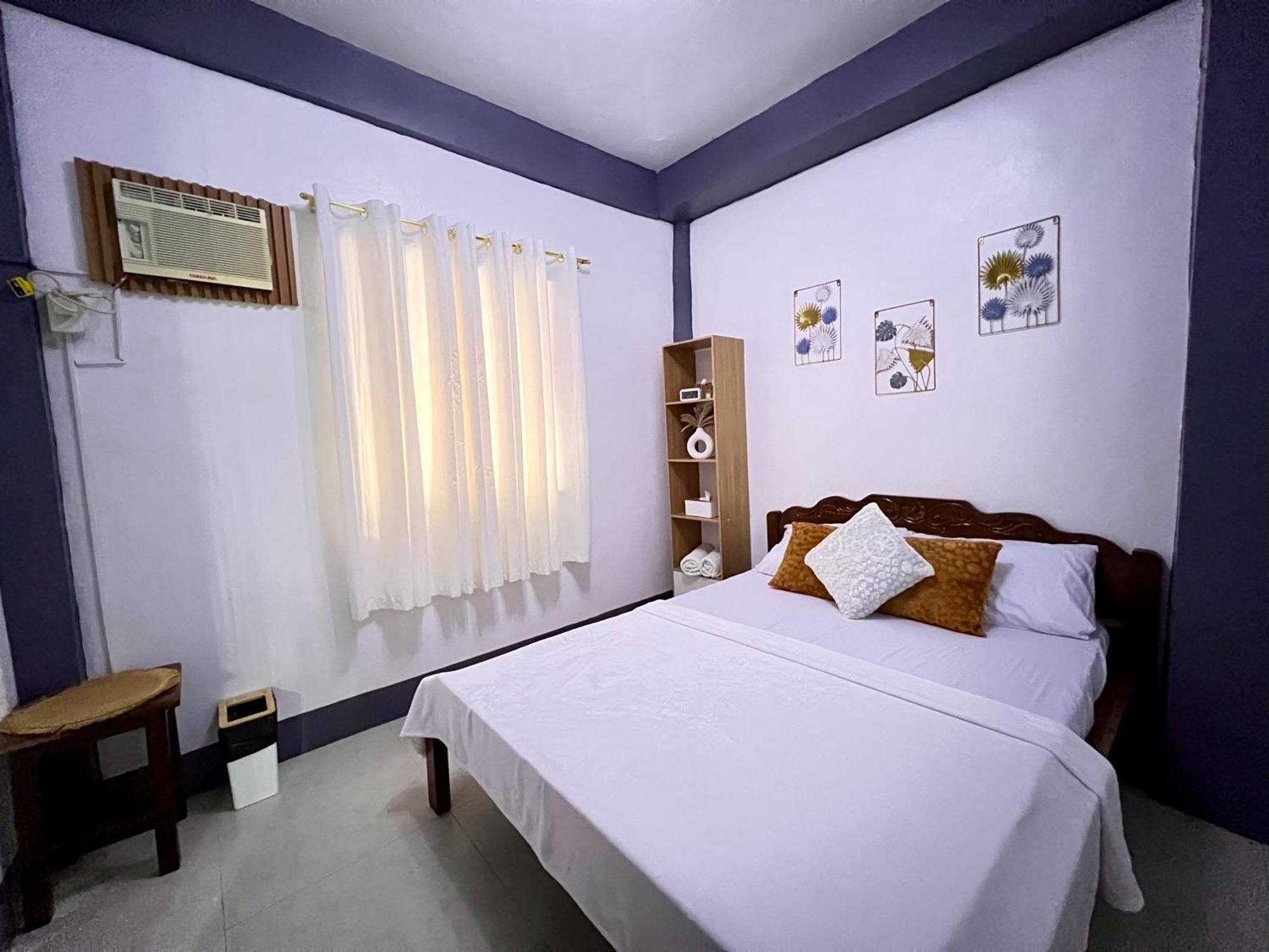 Eighty8 Tourist Inn Coron Exteriér fotografie